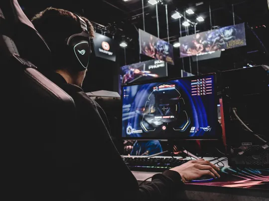 Arena Holográfica Synthwave